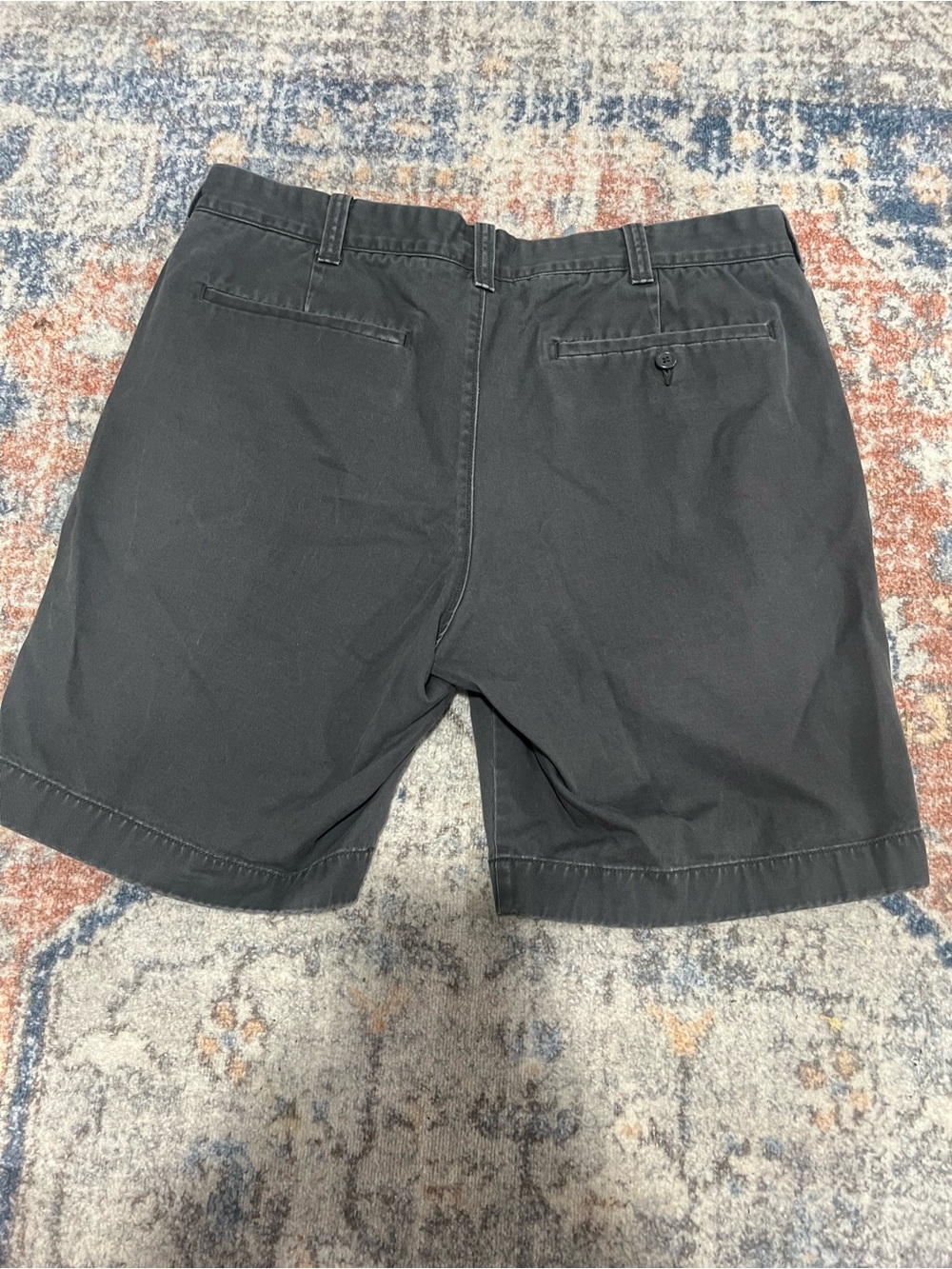 J. Crew Men’s Grey Shorts preppy vibe - Picture 4 of 4